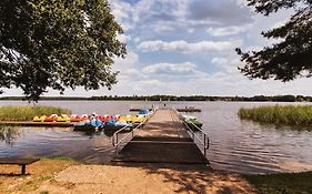 OW Inter Piast Kalbornia - z własną plażą z kąpieliskiem i przystanią